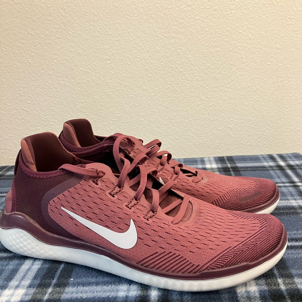 Nike men’s free run shoes. Brand new without tags